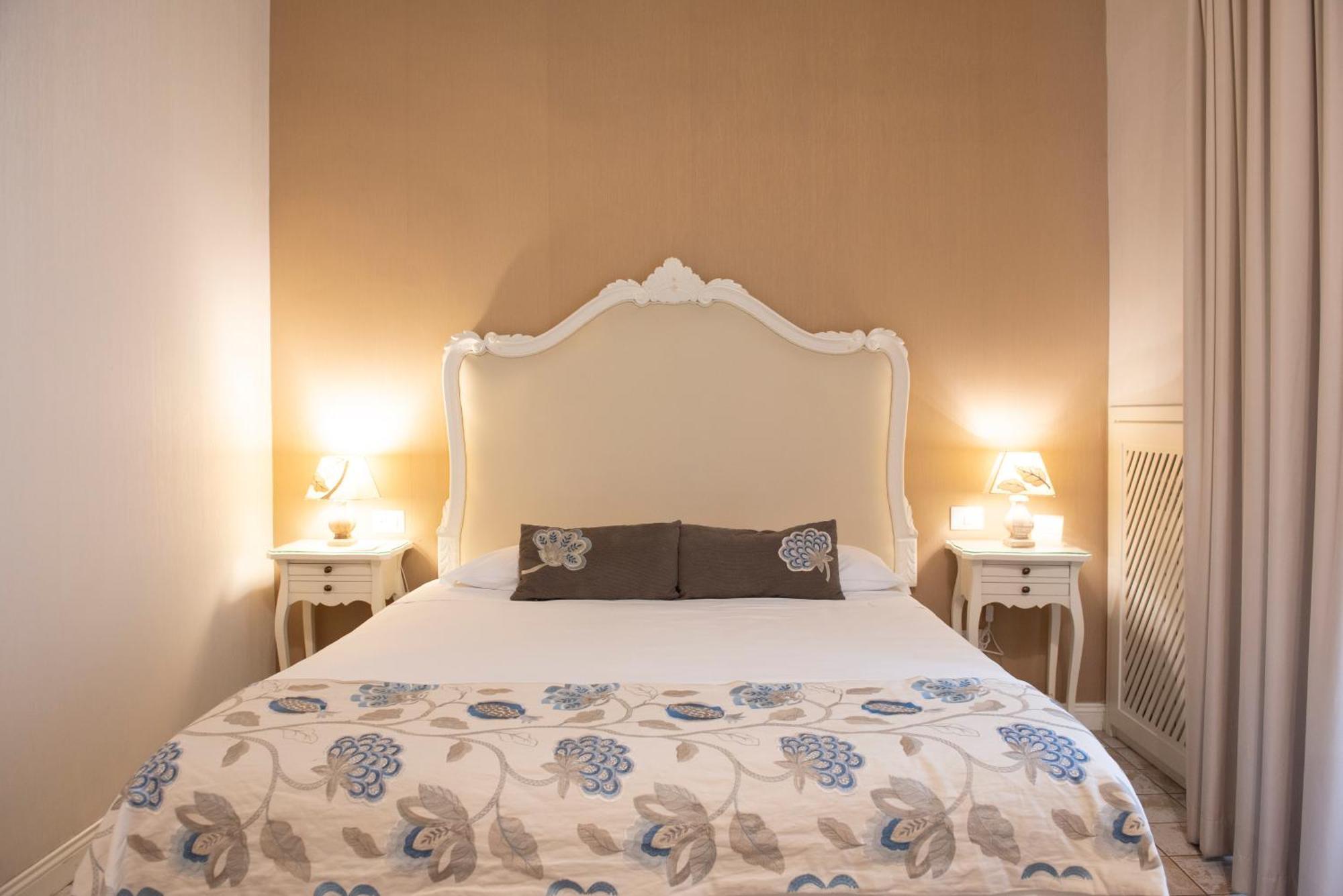 Bed and Breakfast Gentile Relais à Naples Extérieur photo