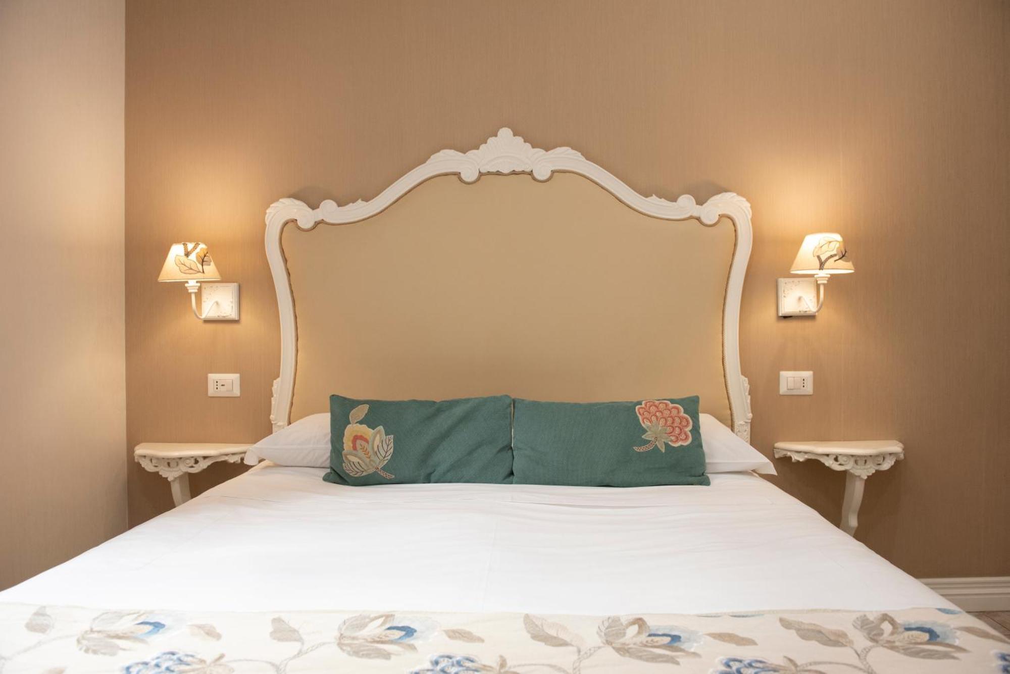 Bed and Breakfast Gentile Relais à Naples Extérieur photo