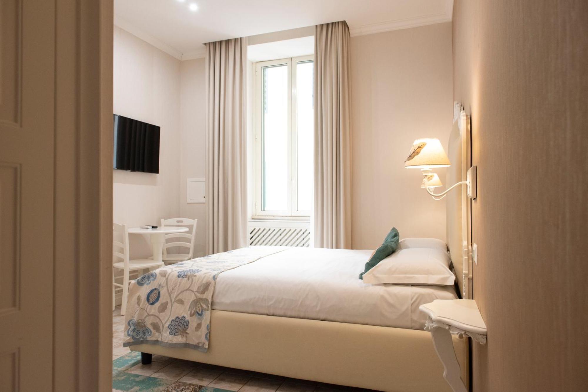 Bed and Breakfast Gentile Relais à Naples Extérieur photo